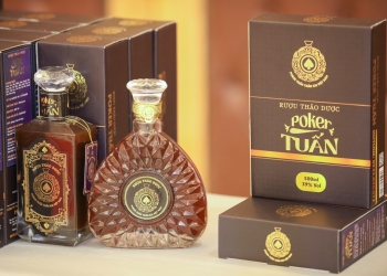 Rượu làm giỏ quà - Món quà thể hiện sự quan tâm và chân thành