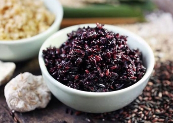 Công dụng tuyệt vời của rượu nếp cẩm
