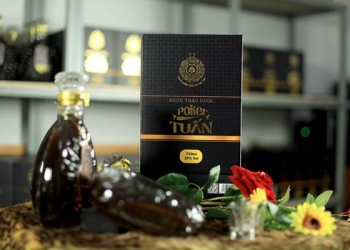 Rượu thảo dược Poker Tuần chính thức ra mắt