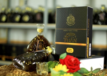 Đâu là cách dùng rượu thảo dược tốt cho sức khỏe?