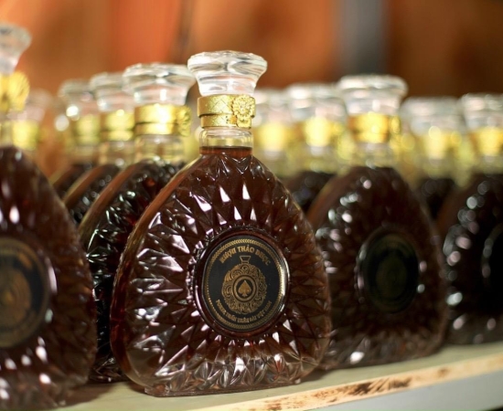 Rượu Thảo Dược Poker Tuấn - Rượu thảo dược gia truyền