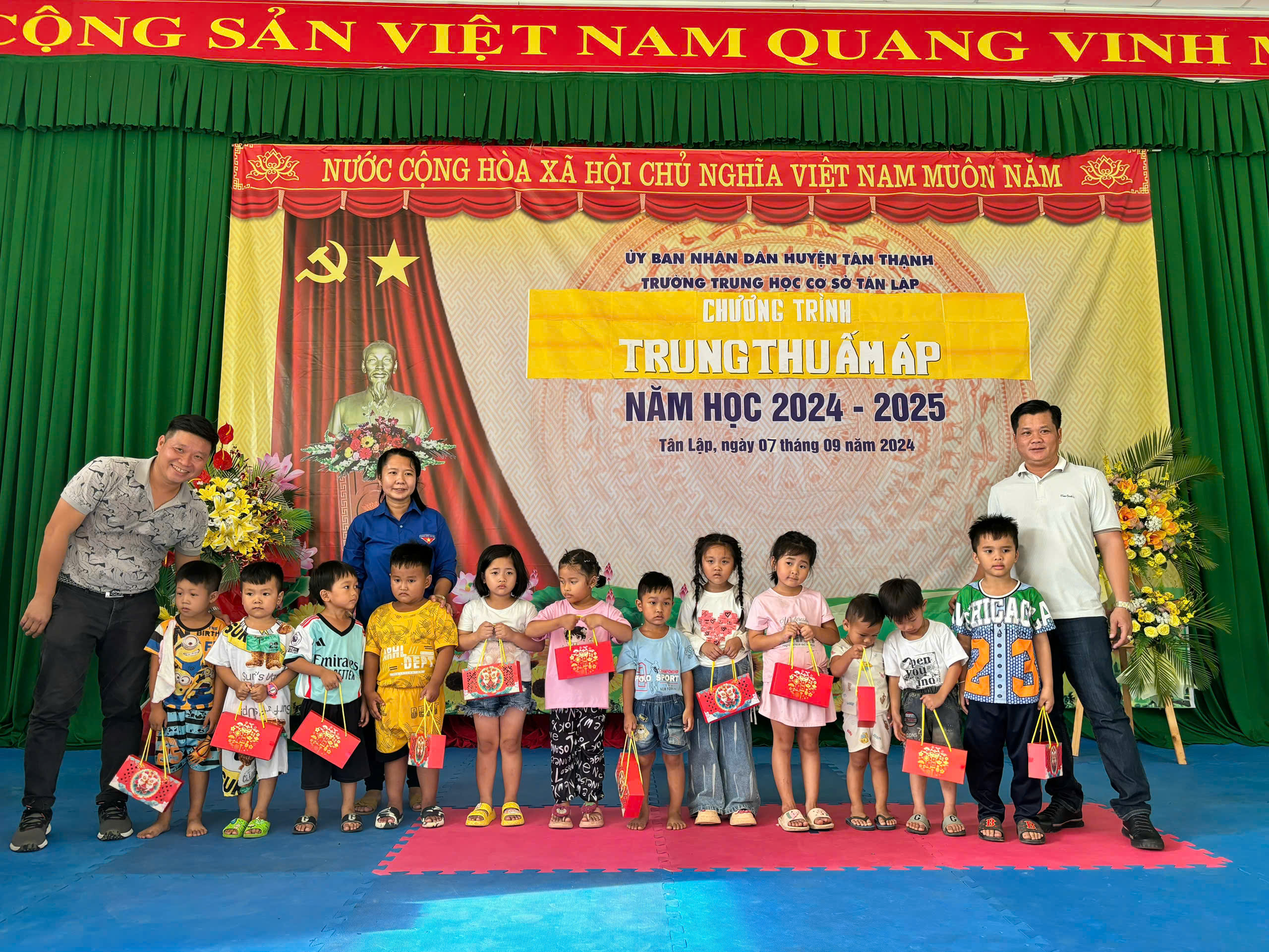 vui trung thu cho trẻ em long an